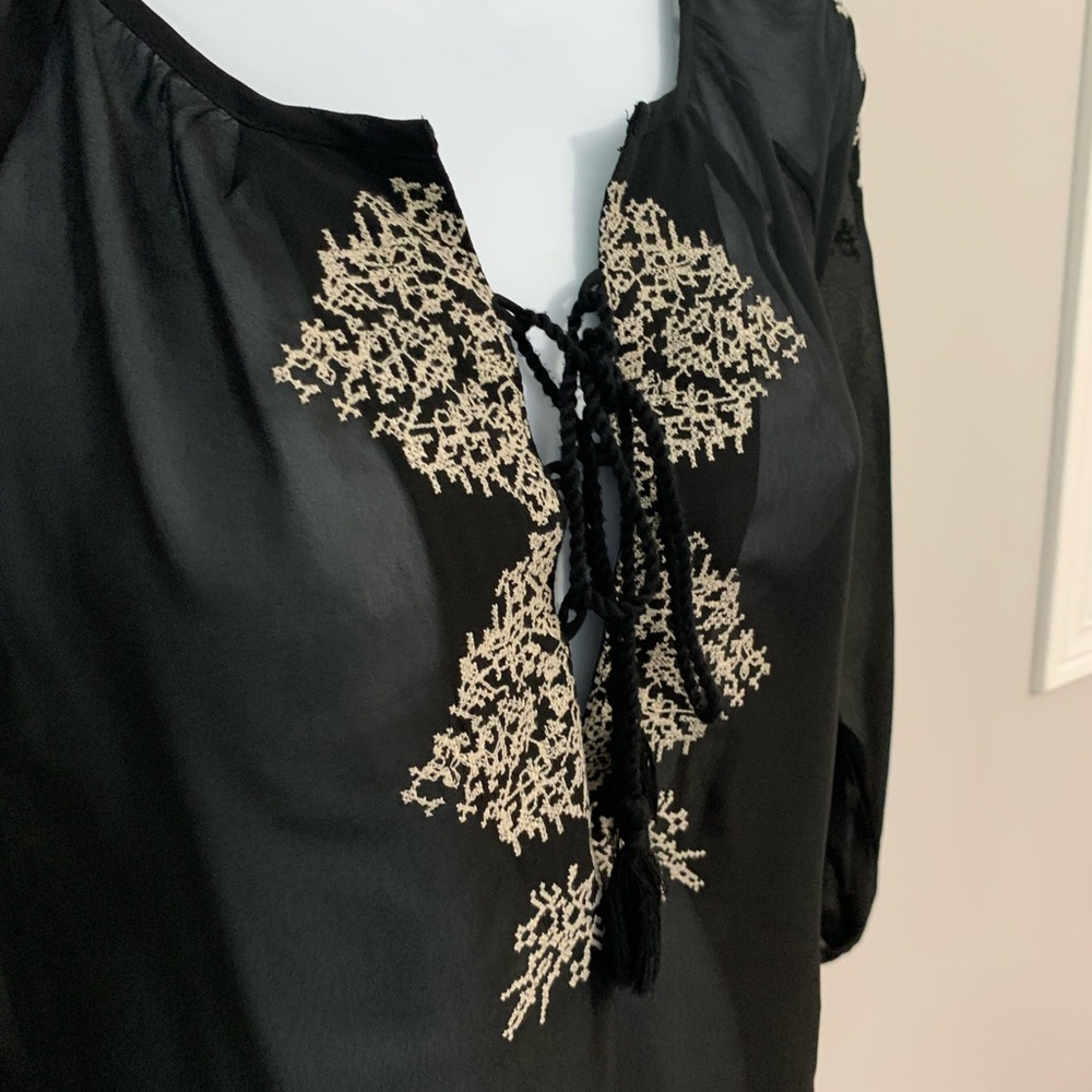 American Eagle Outfitters Embroidered Top - Picture 13 of 16